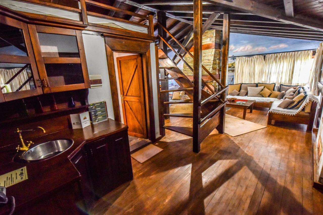 Oikoperiigitis Hotel 케르키니 외부 사진