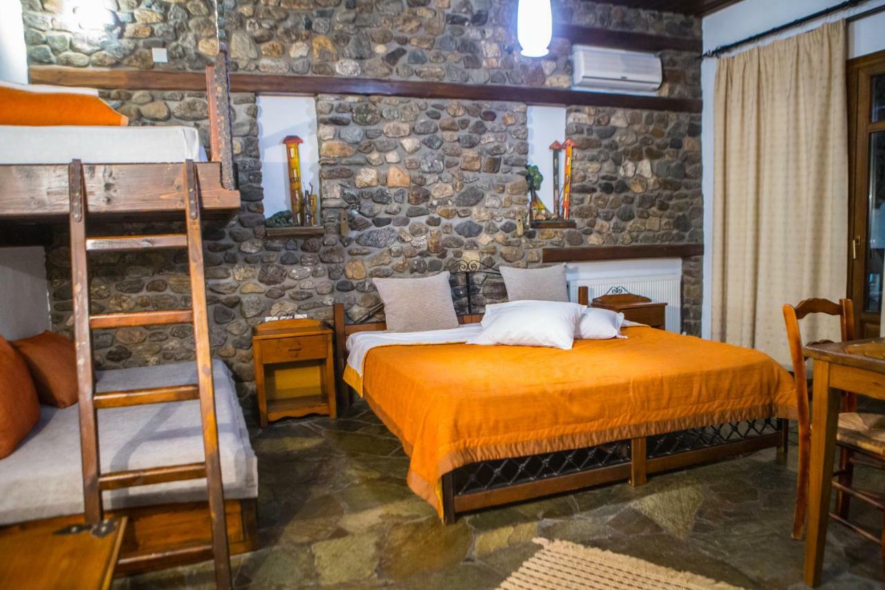Oikoperiigitis Hotel 케르키니 외부 사진